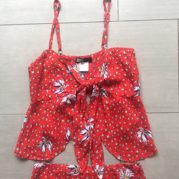 NWOT | Beach Riot | Red & Blue Floral Top + Shorts - Picture 2 of 6